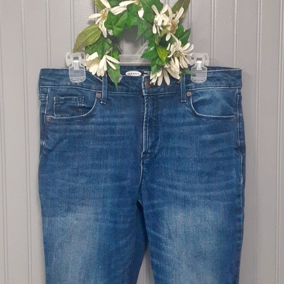 Old Navy Power Straight High Rise Jeans - Picture 3 of 11